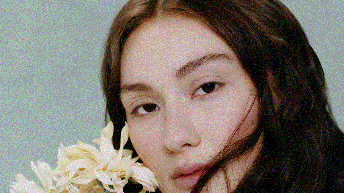 Lola Tung Wants You to Know the TSITP Love Triangle Isn't That Serious