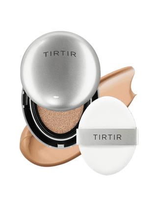 Image may contain Head Person Face Cosmetics Face Makeup and Makeup